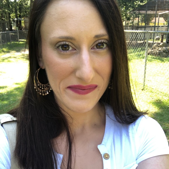 Meet your Posher, Bri - Picture 5 of 12